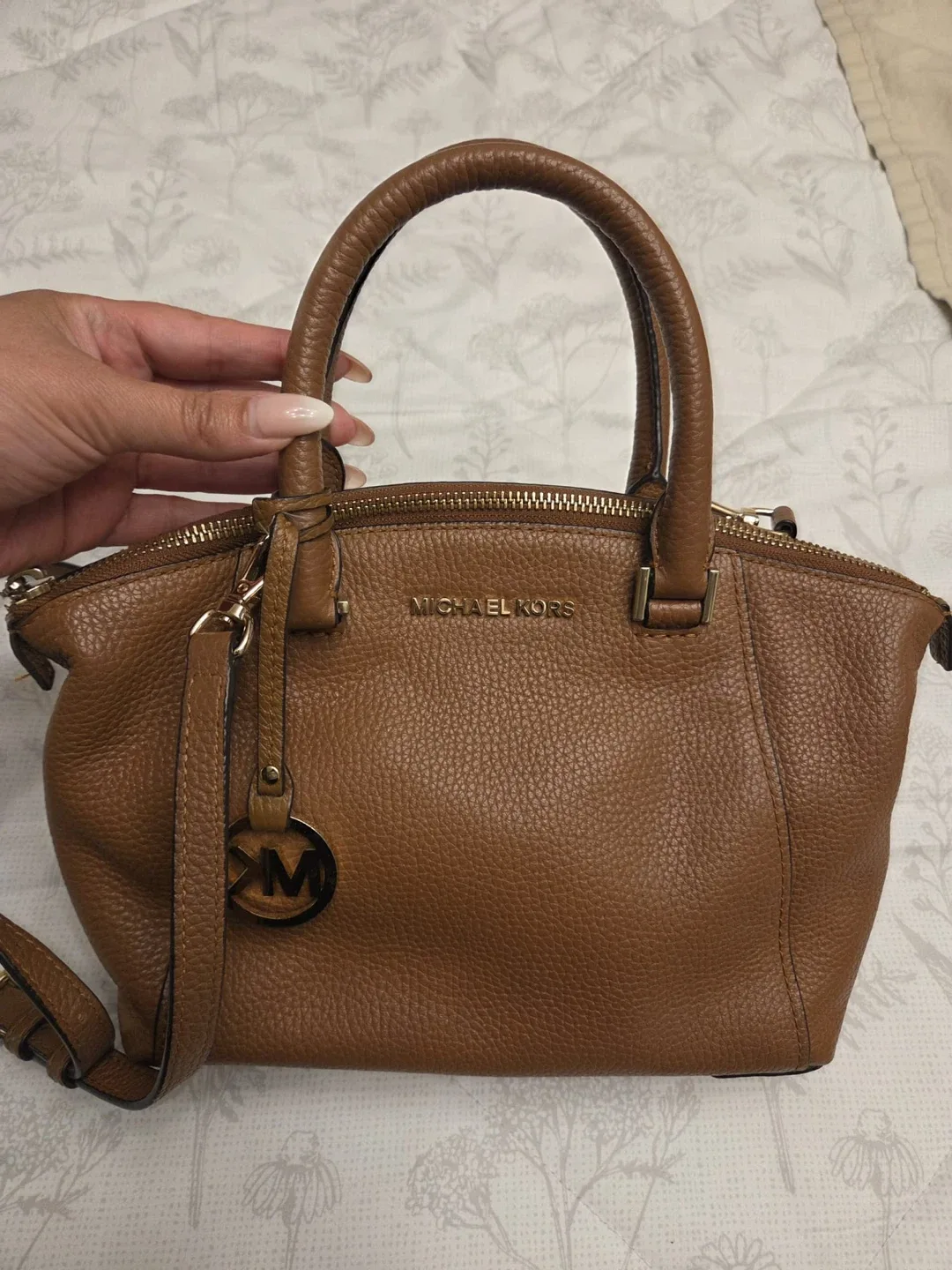Michael Kors Handbag and Wallet Set image indicator(3)