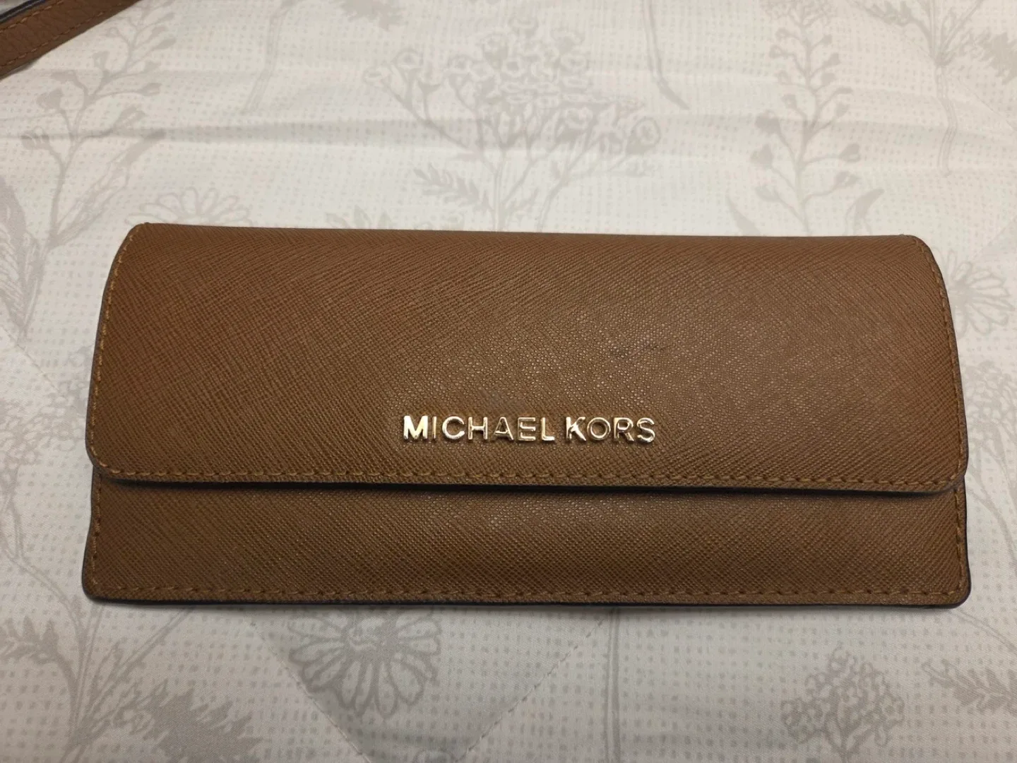 Michael Kors Handbag and Wallet Set image indicator(5)