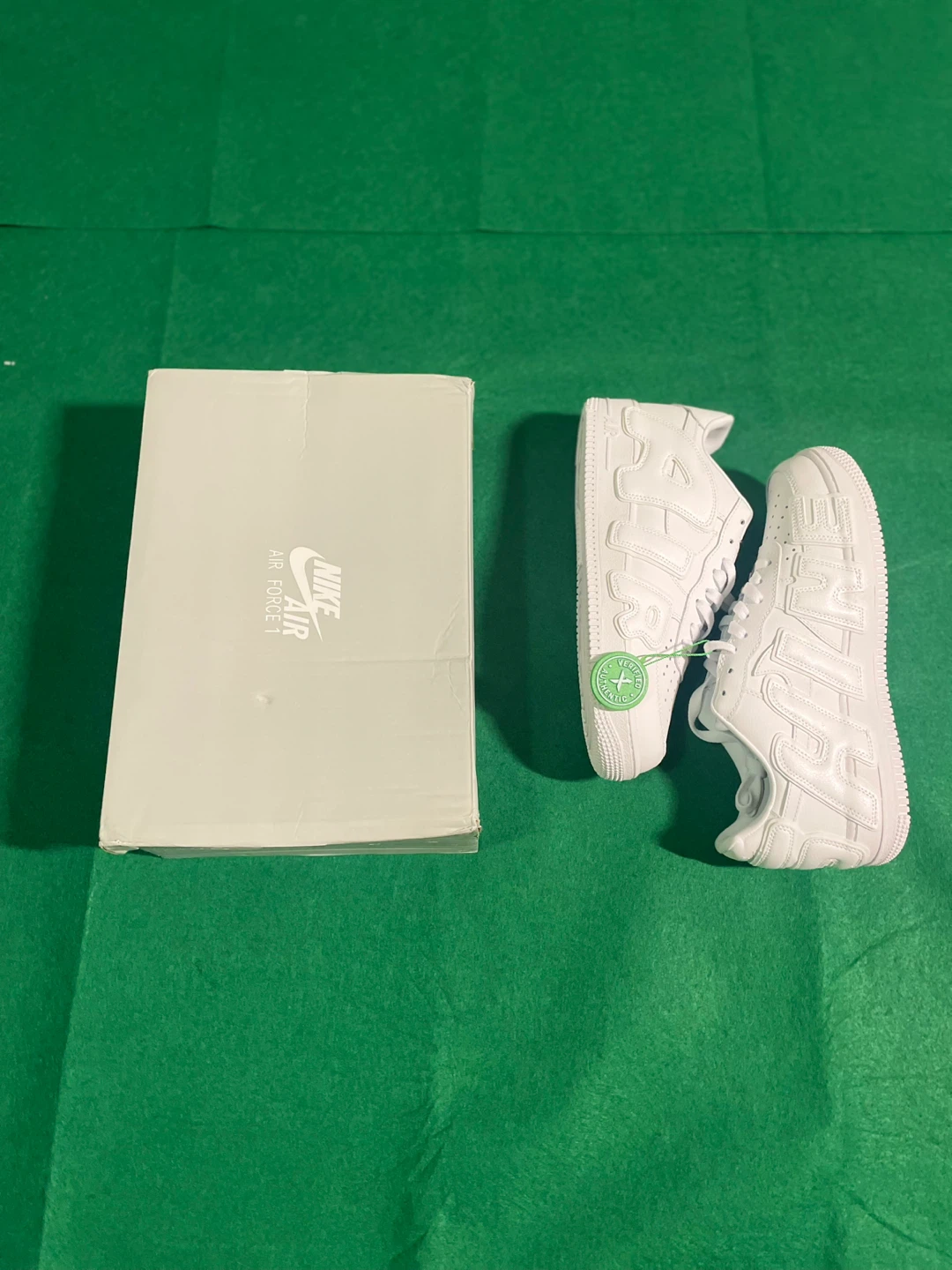 Nike Air Force 1 Low Supreme White