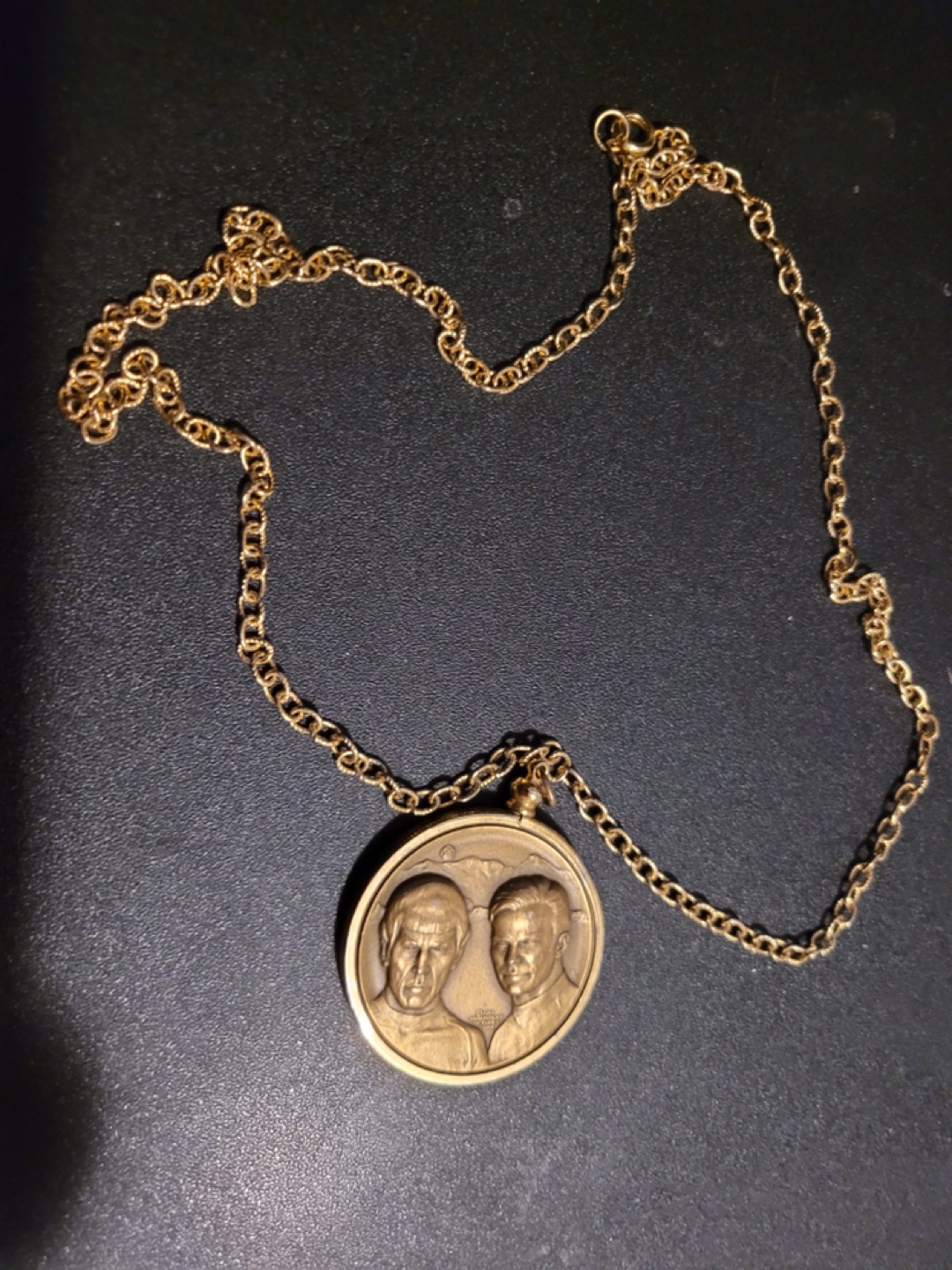 LOT Star Trek book collection, medallion, blueprints - photo 5