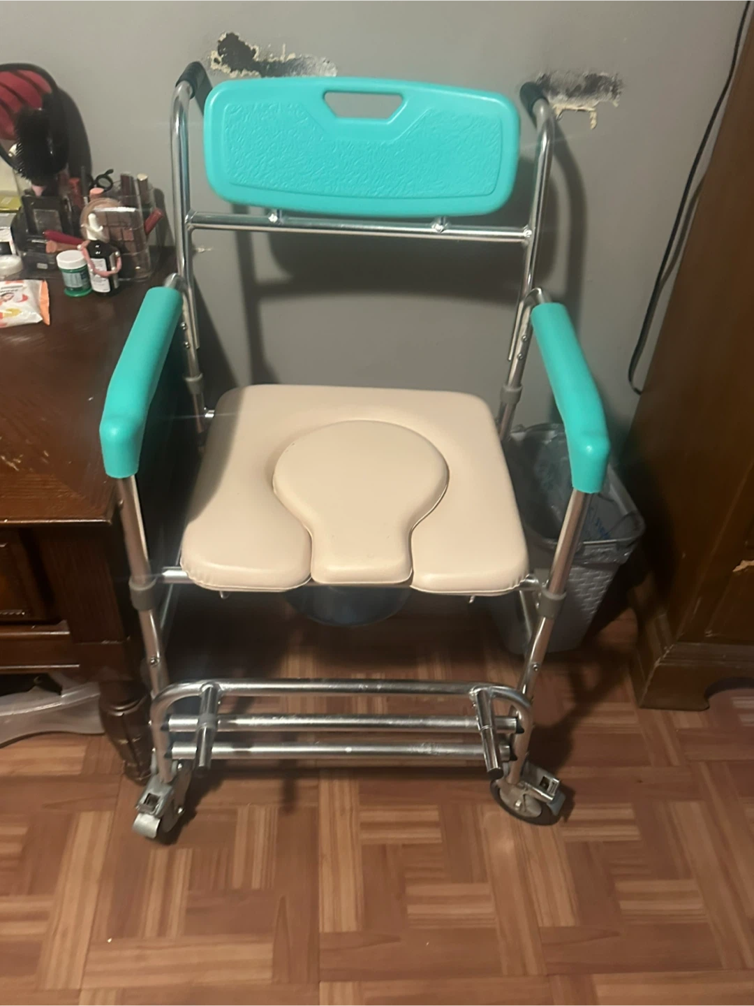 Rolling Commode Chair
