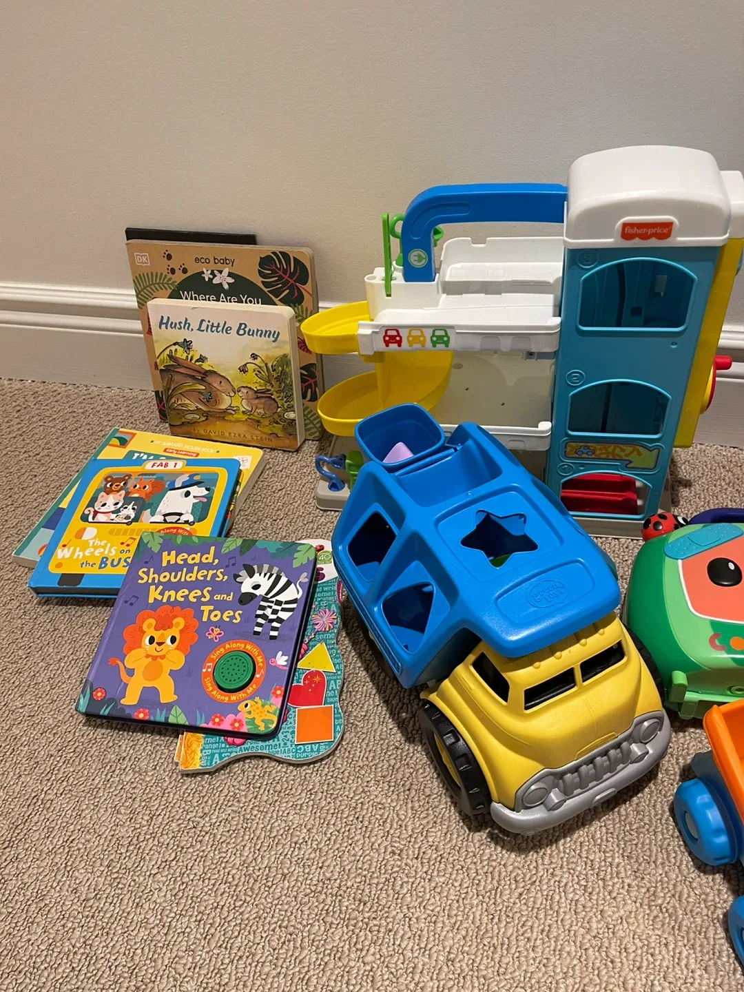 Mixed Toys Lot - Fisher-Price, VTech, Clementoni image indicator(3)