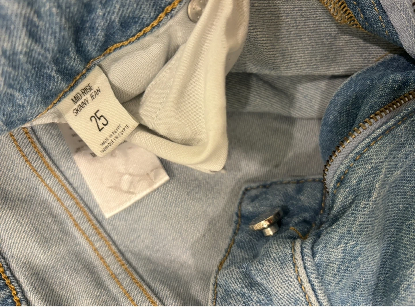 BDG Mid-Rise Skinny Jeans - Size 25 - photo 3