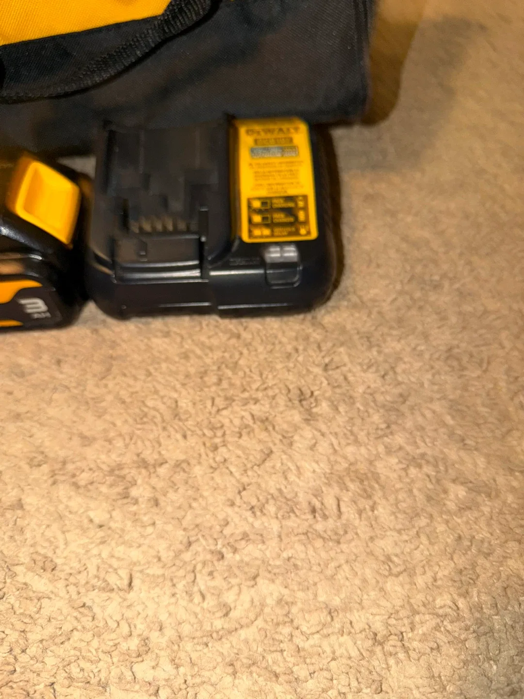 DEWALT Tool Bag with Battery and Charger image indicator(3)