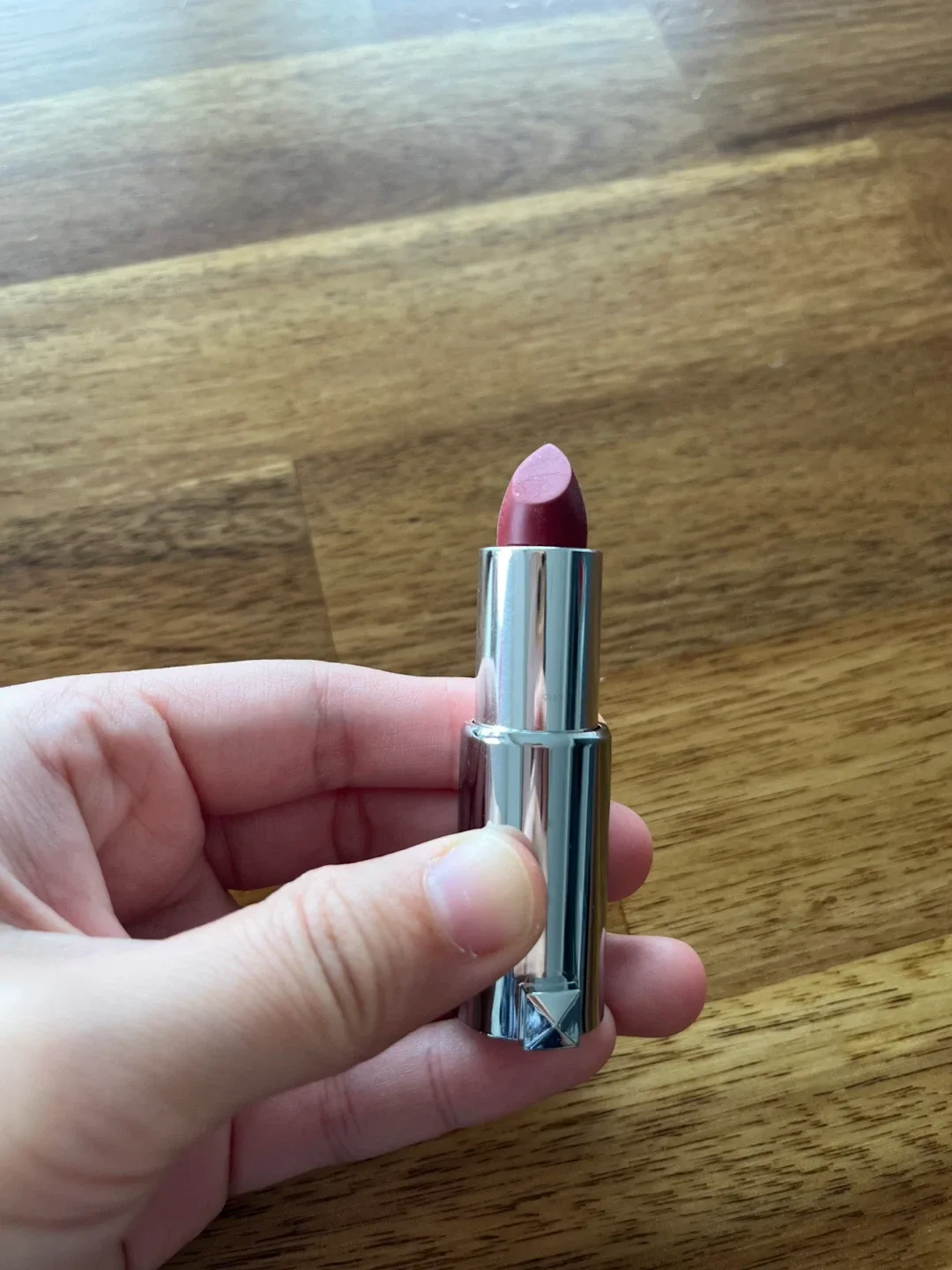 Givenchy Le Rouge Deep Velvet Lipstick image indicator(3)