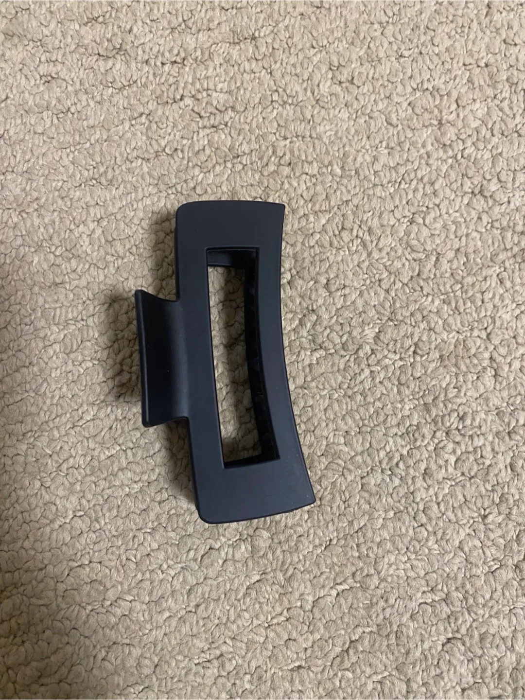 Black Hair Claw Clip