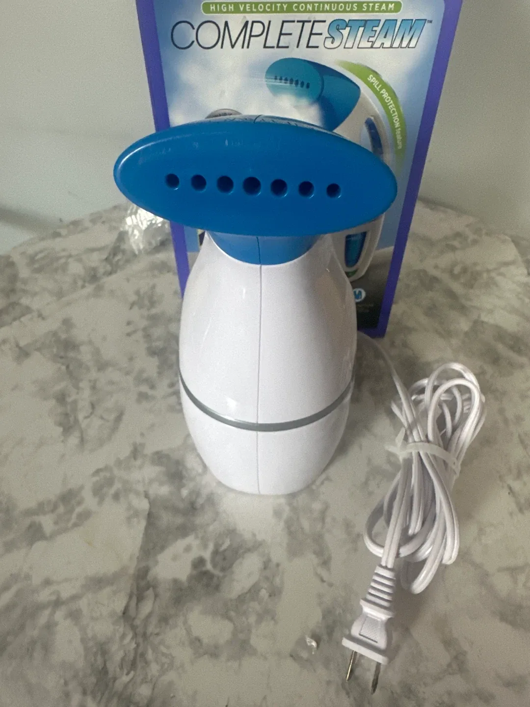 Conair CompleteSteam Travel Fabric Steamer image indicator(5)