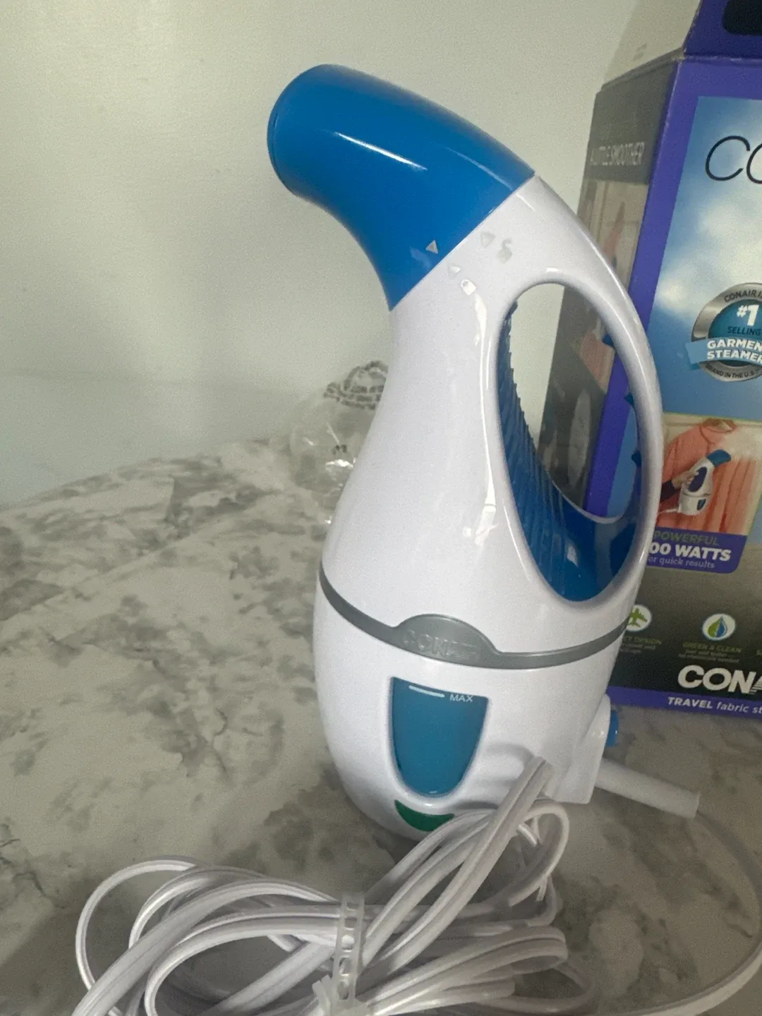 Conair CompleteSteam Travel Fabric Steamer image indicator(3)