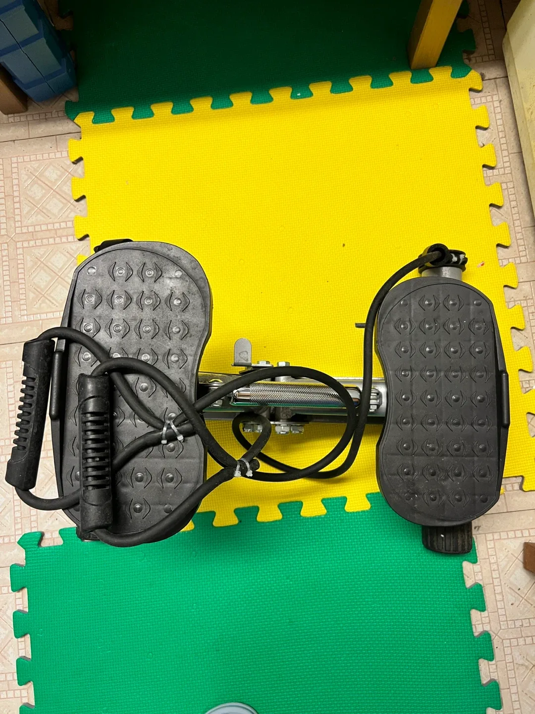 Mini Stepper with Resistance Bands thumbnail