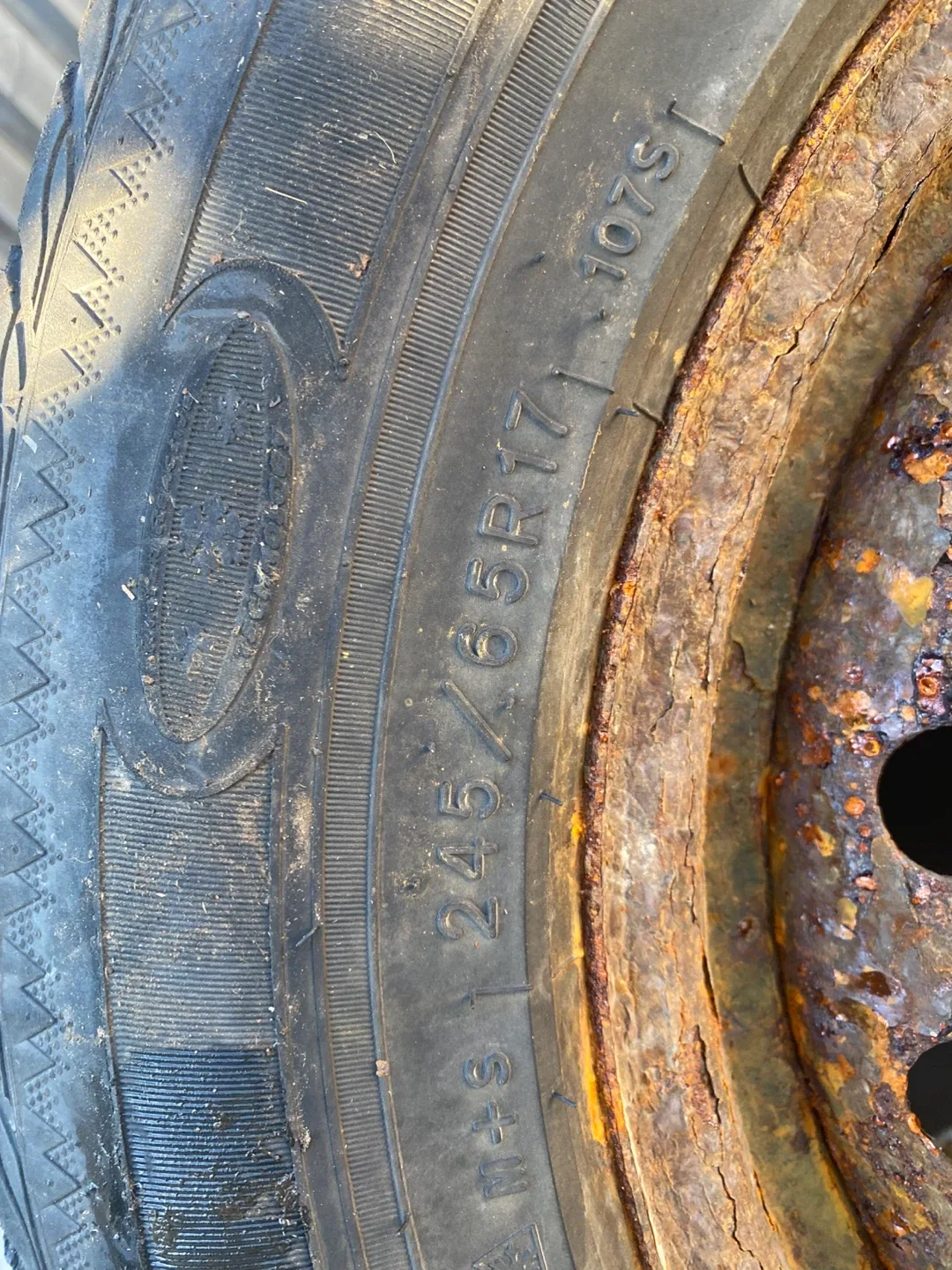 Good Year 245/65R17 Tires image indicator(2)