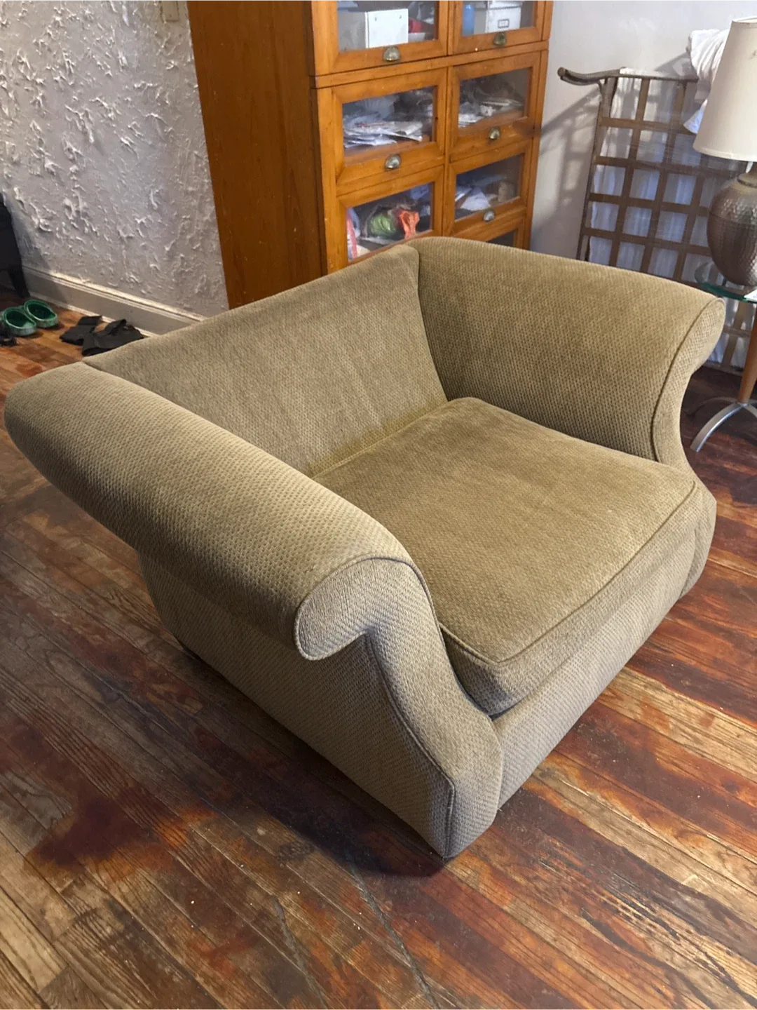 Comfortable Armchair - Great Condition! image indicator(2)