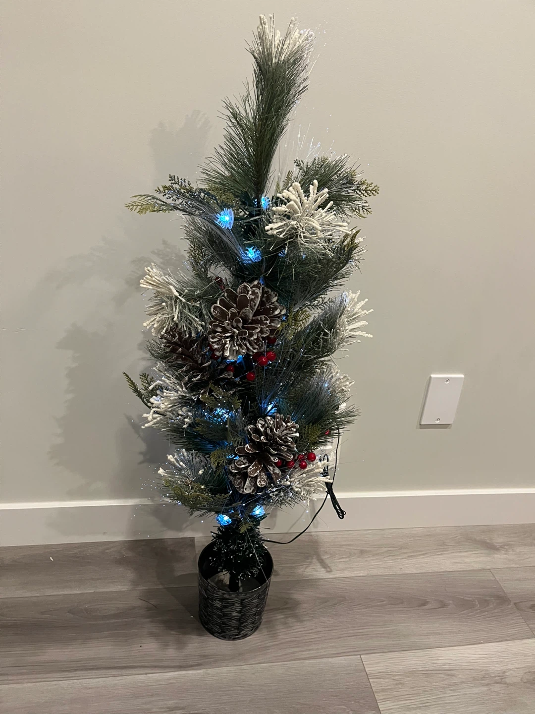 Holiday Living LED Fibre-Optic Snowy Tree - 36" - photo 2