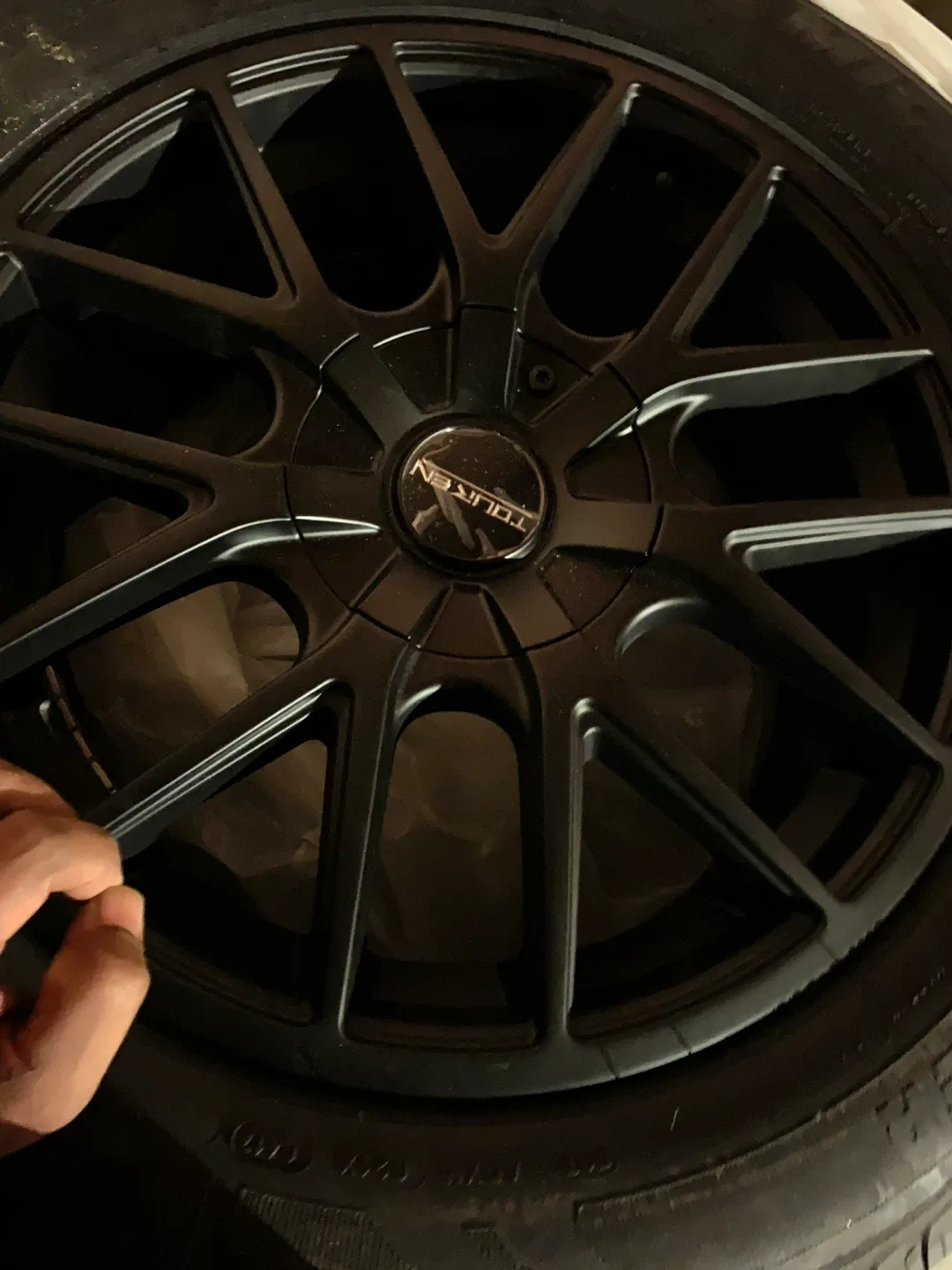 Touren Wheel with Tire 225/60R17 image indicator(6)