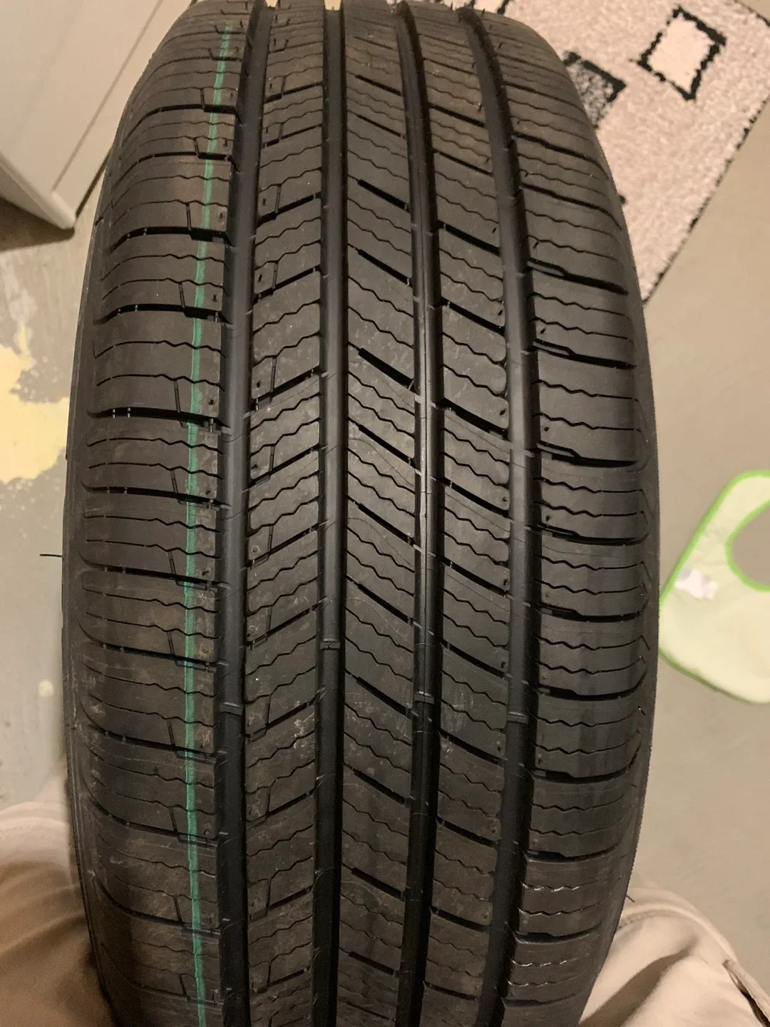 Touren Wheel with Tire 225/60R17 image indicator(5)