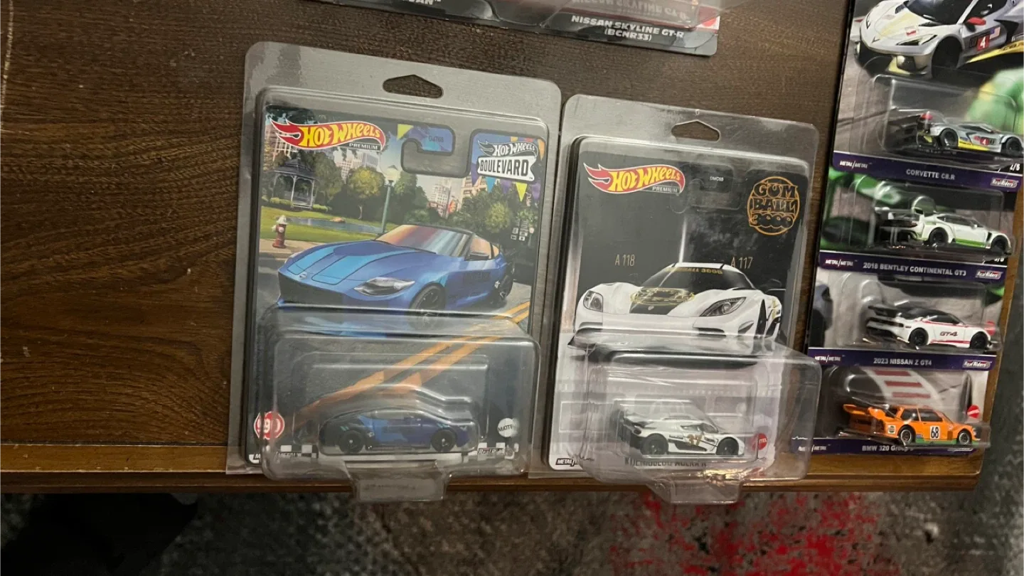 Hot Wheels premiums - Assorted image indicator(4)