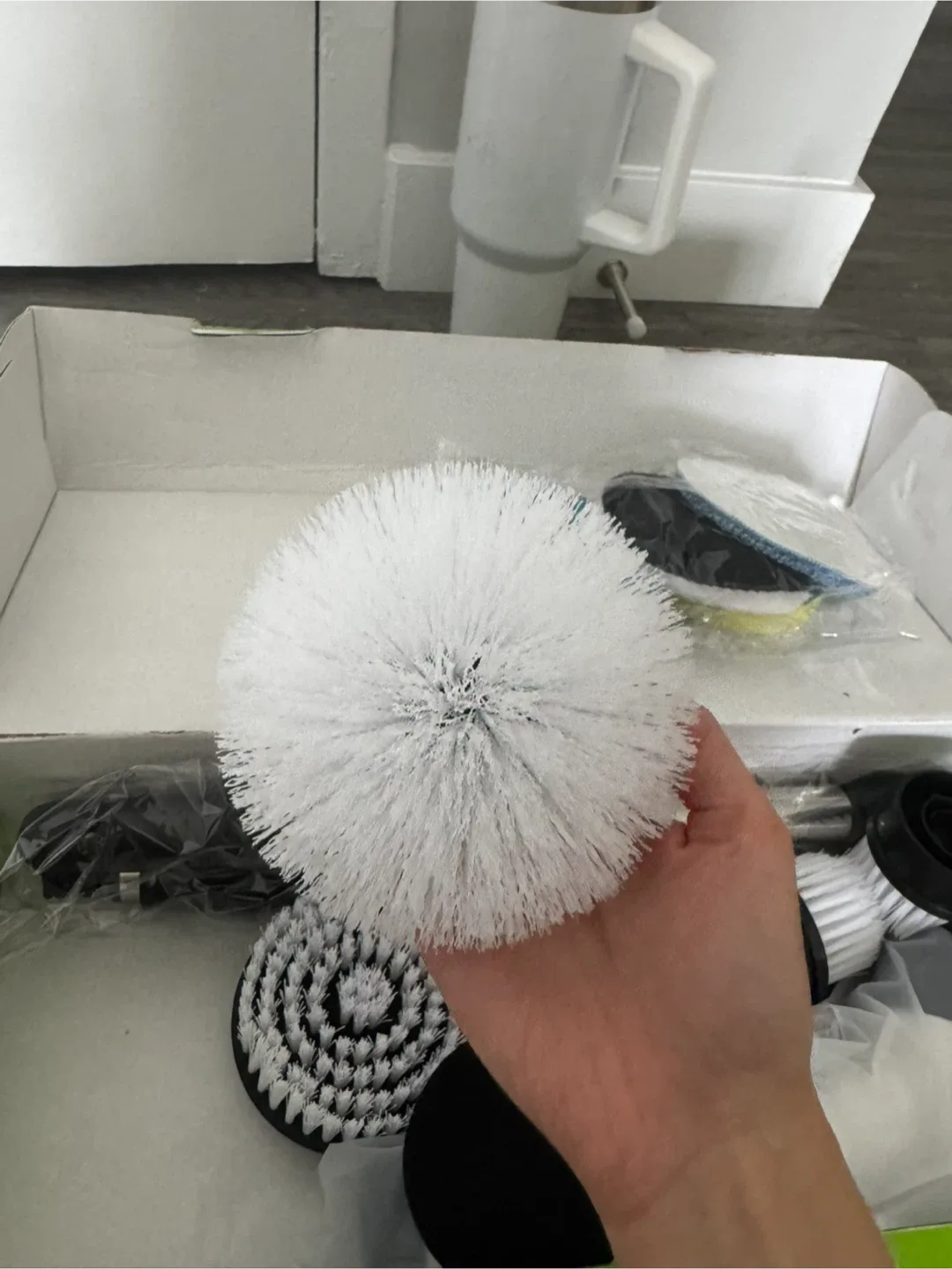 Electric Cleaning Brush, New in Box! image indicator(4)