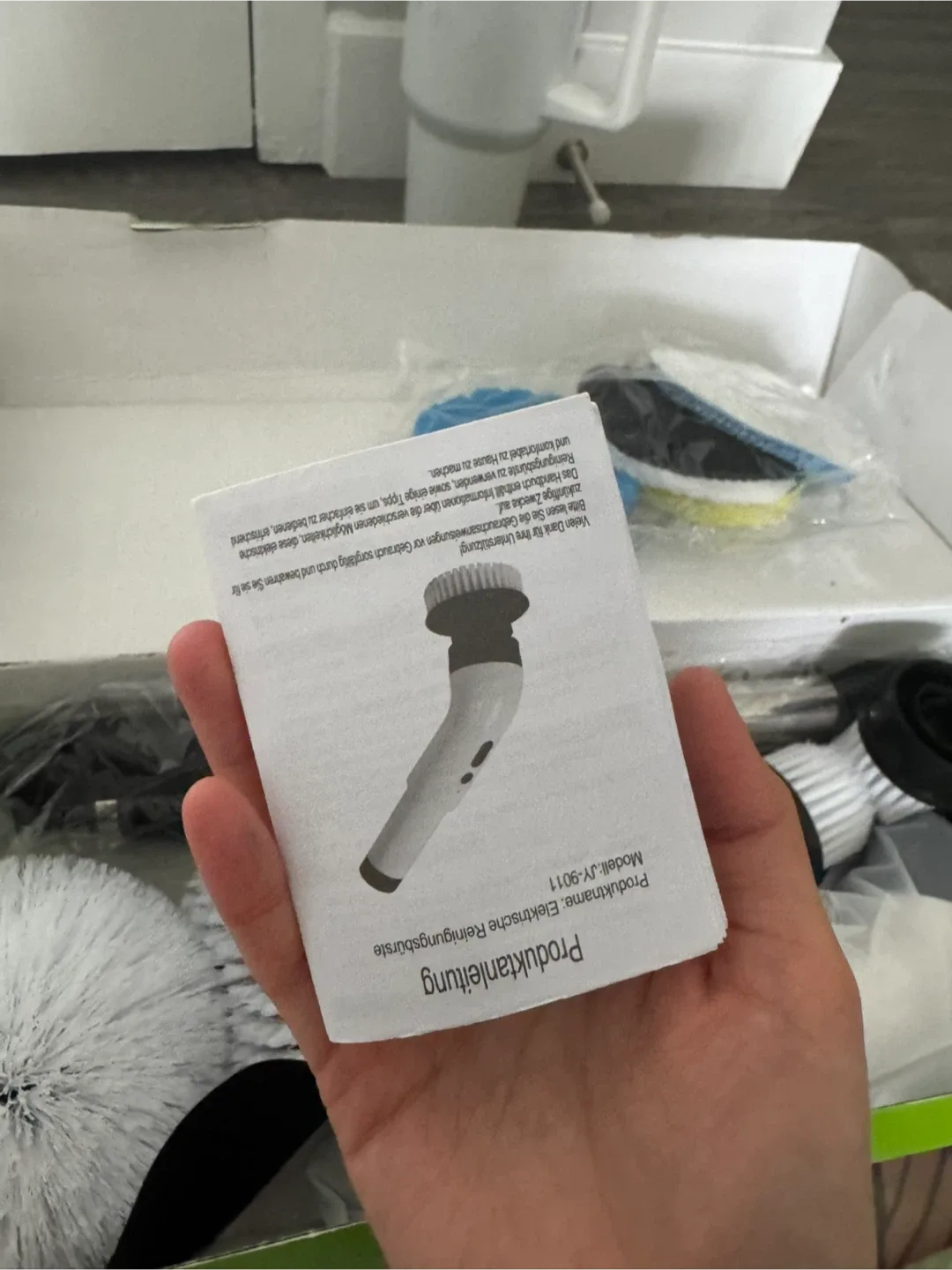 Electric Cleaning Brush, New in Box! image indicator(6)