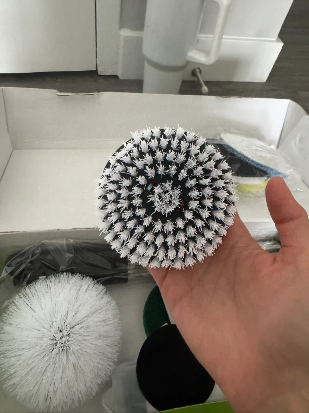 Electric Cleaning Brush, New in Box! image indicator(5)