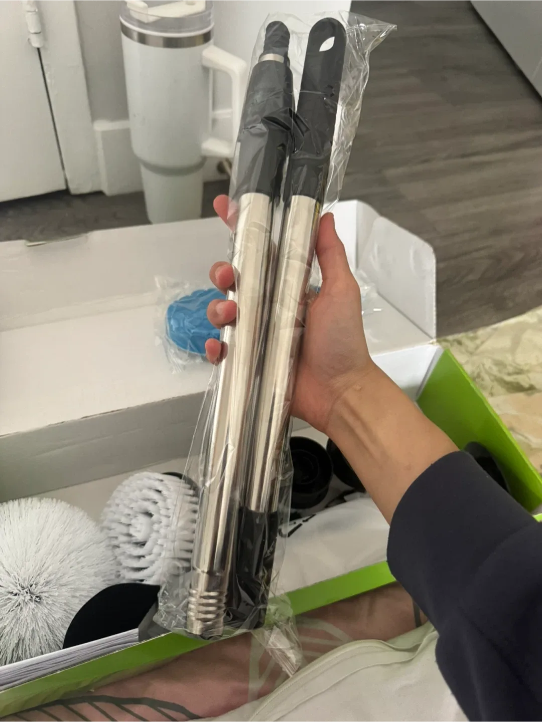 Electric Cleaning Brush, New in Box! image indicator(9)