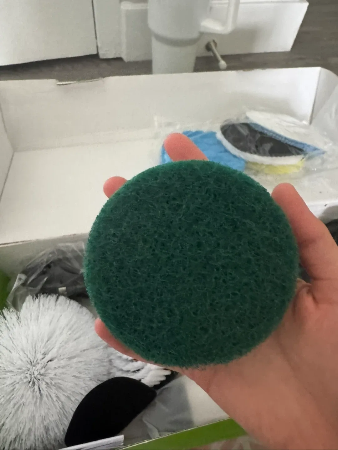 Electric Cleaning Brush, New in Box! image indicator(7)