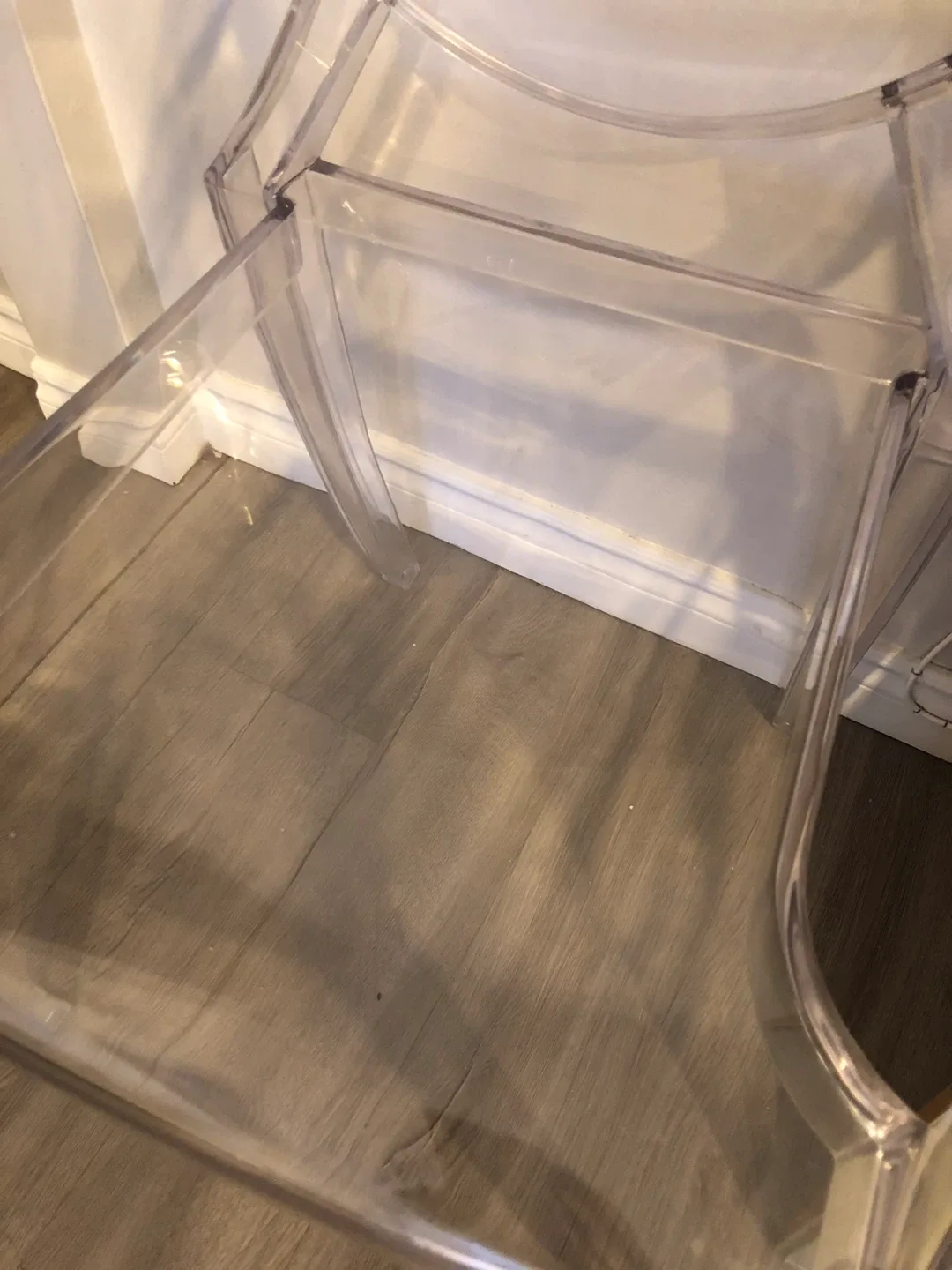 Ghost Chair - Clear Acrylic image indicator(2)