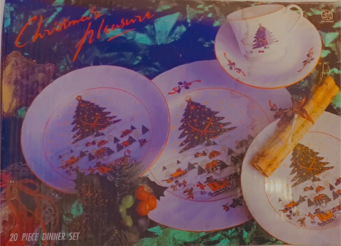 New Christmas Vintage 20-Piece Dinner Set image indicator(2)