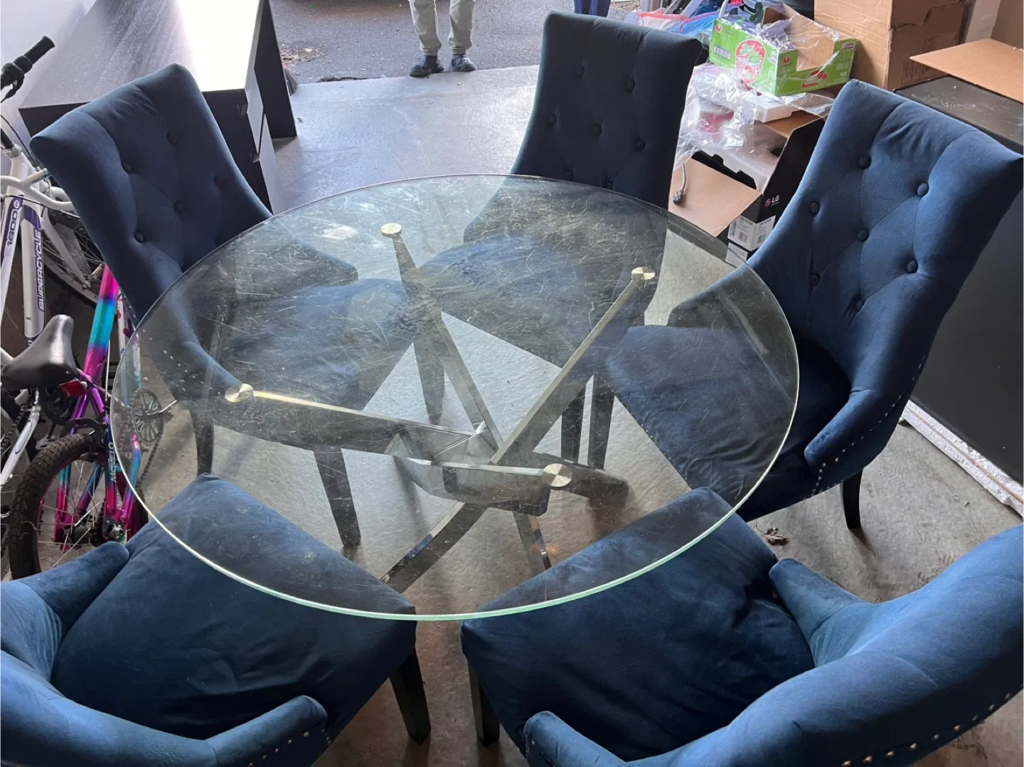 Glass Top Dining Table with 5 Blue Chairs image indicator(5)