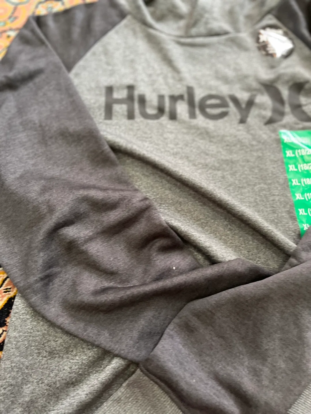 Brand new with tag Hurley Hoodie - Size XL (18/20) image indicator(4)