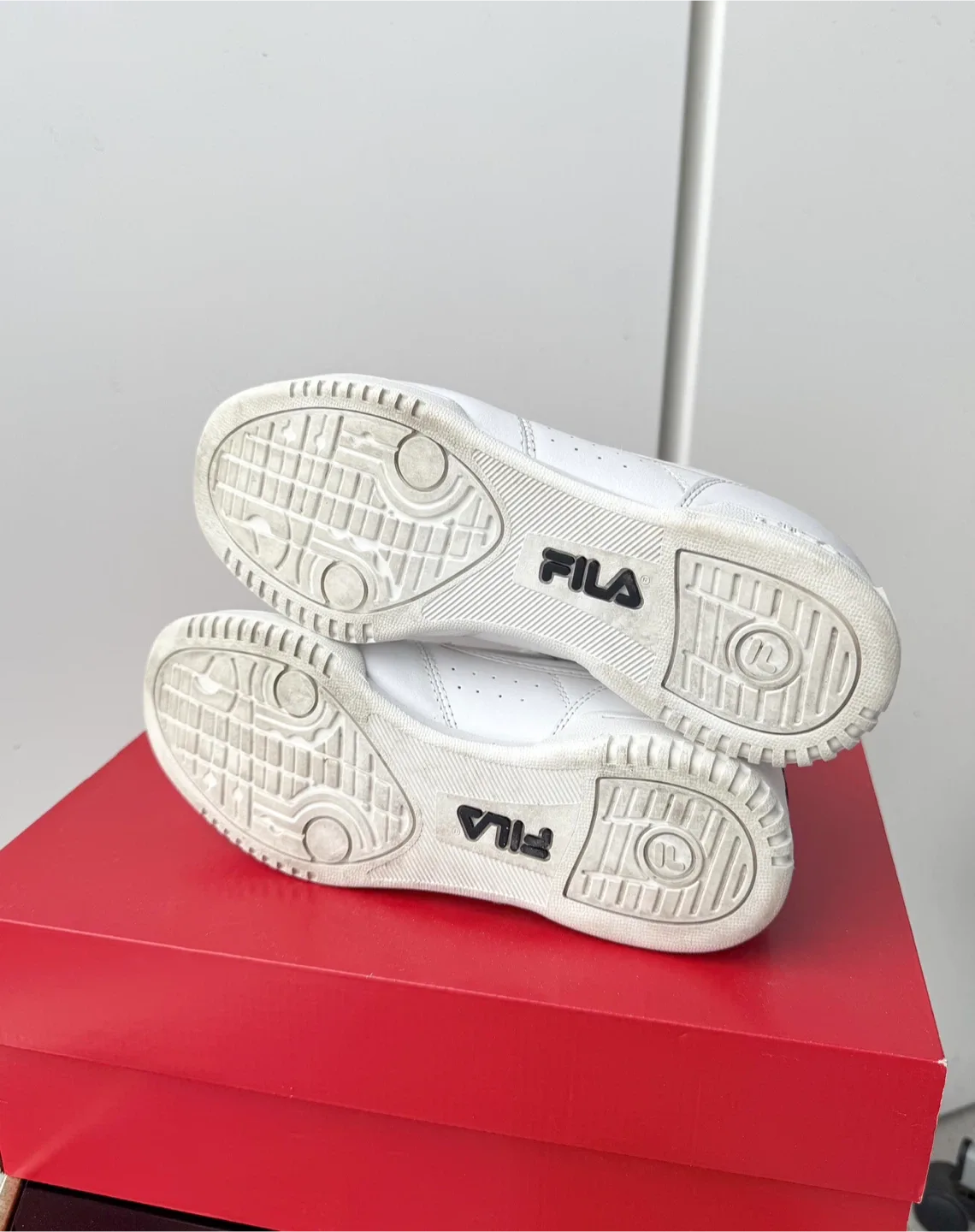 FILA Original Fitness White Leather Sneaker / FILA Leather Shoes image indicator(10)