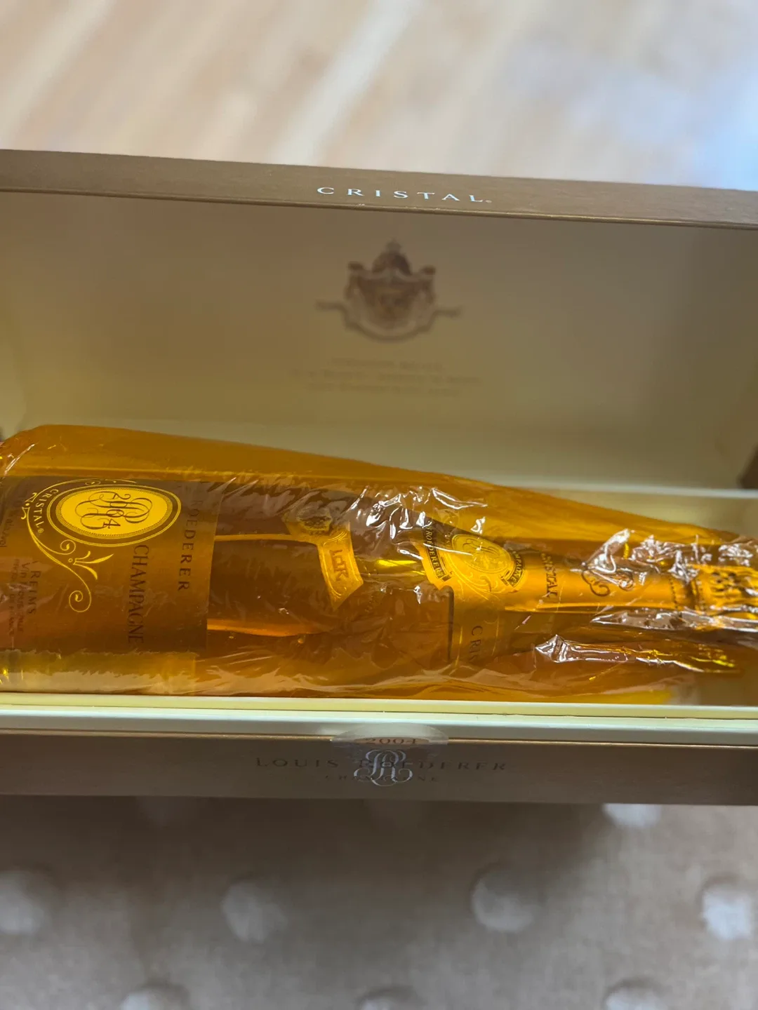 Cristal Brut 2004 image indicator(4)