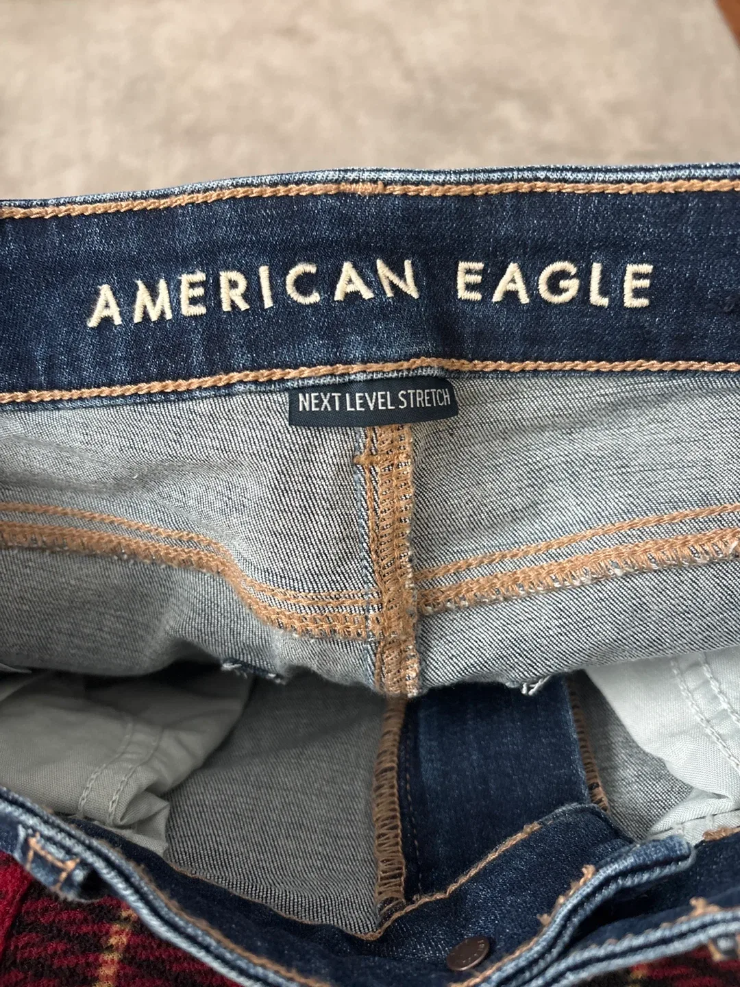 American Eagle Next Level Stretch Jeans - Size 4 image indicator(3)