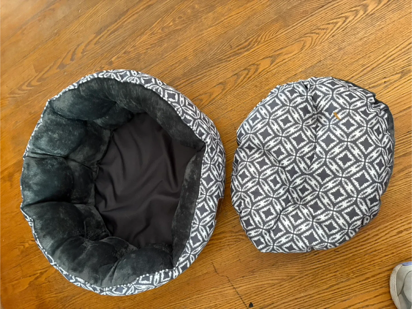 Small round dog bed image indicator(3)
