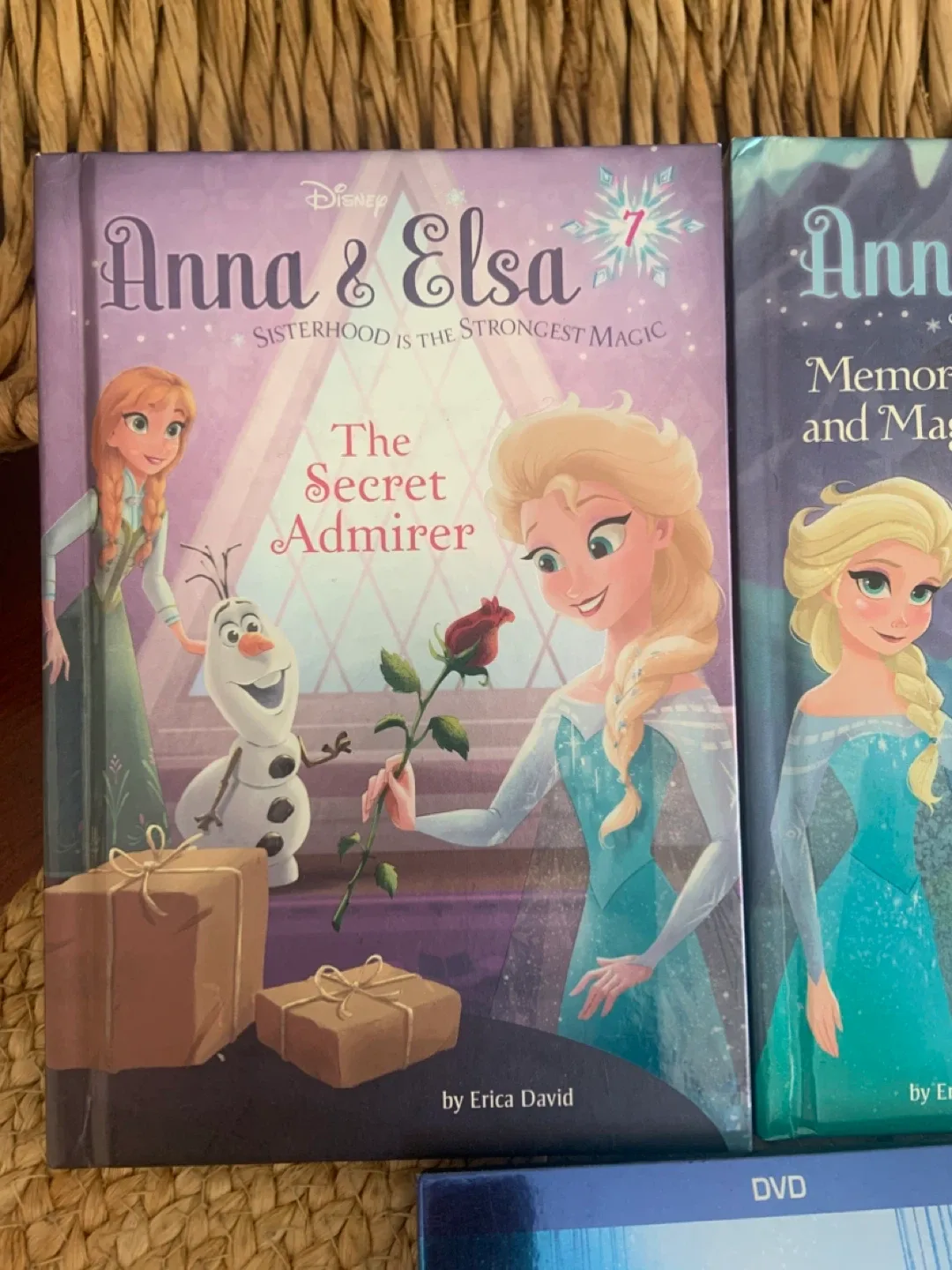 Disney Frozen DVD & Anna & Elsa Books image indicator(3)