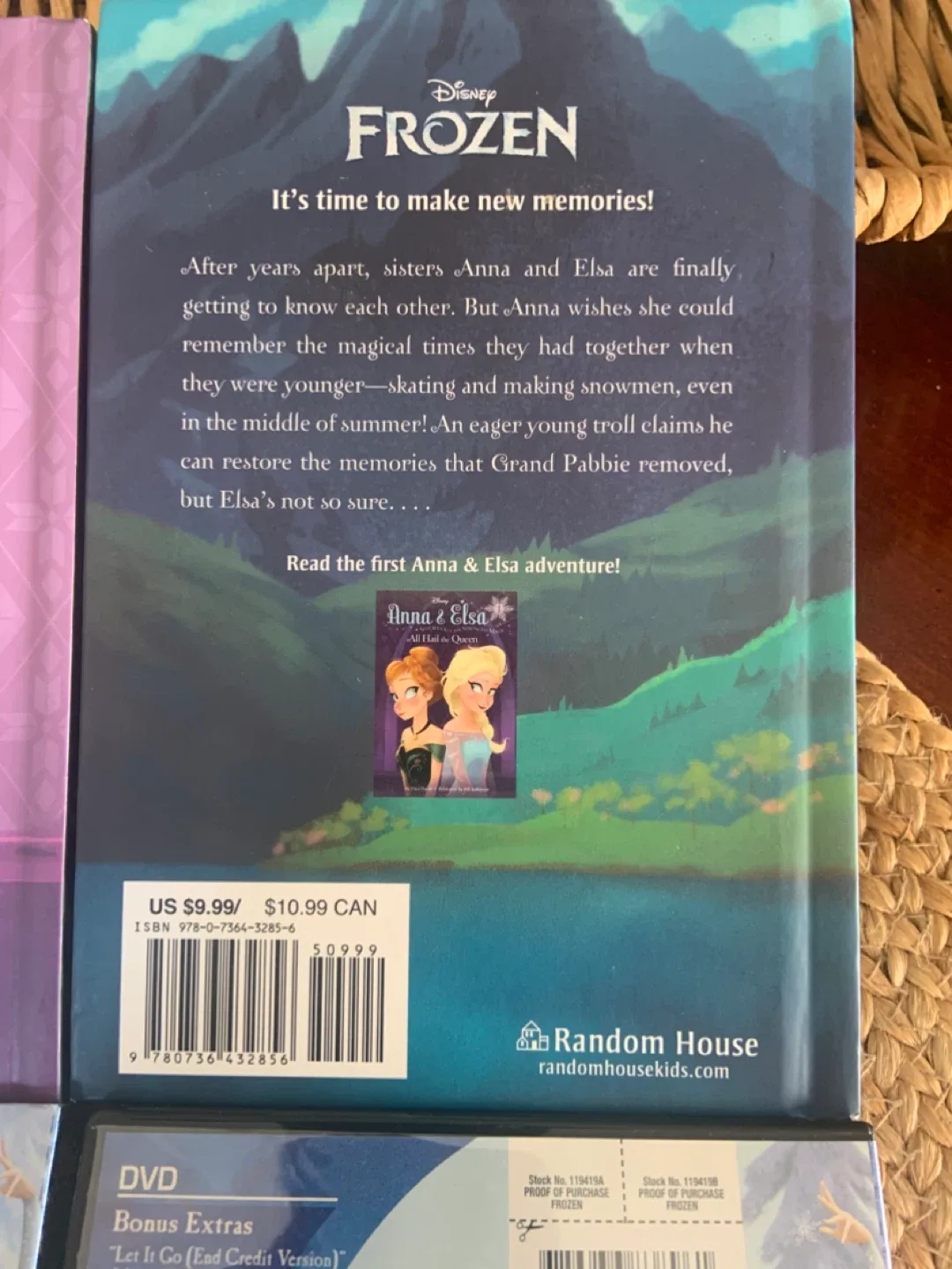 Disney Frozen DVD & Anna & Elsa Books image indicator(8)