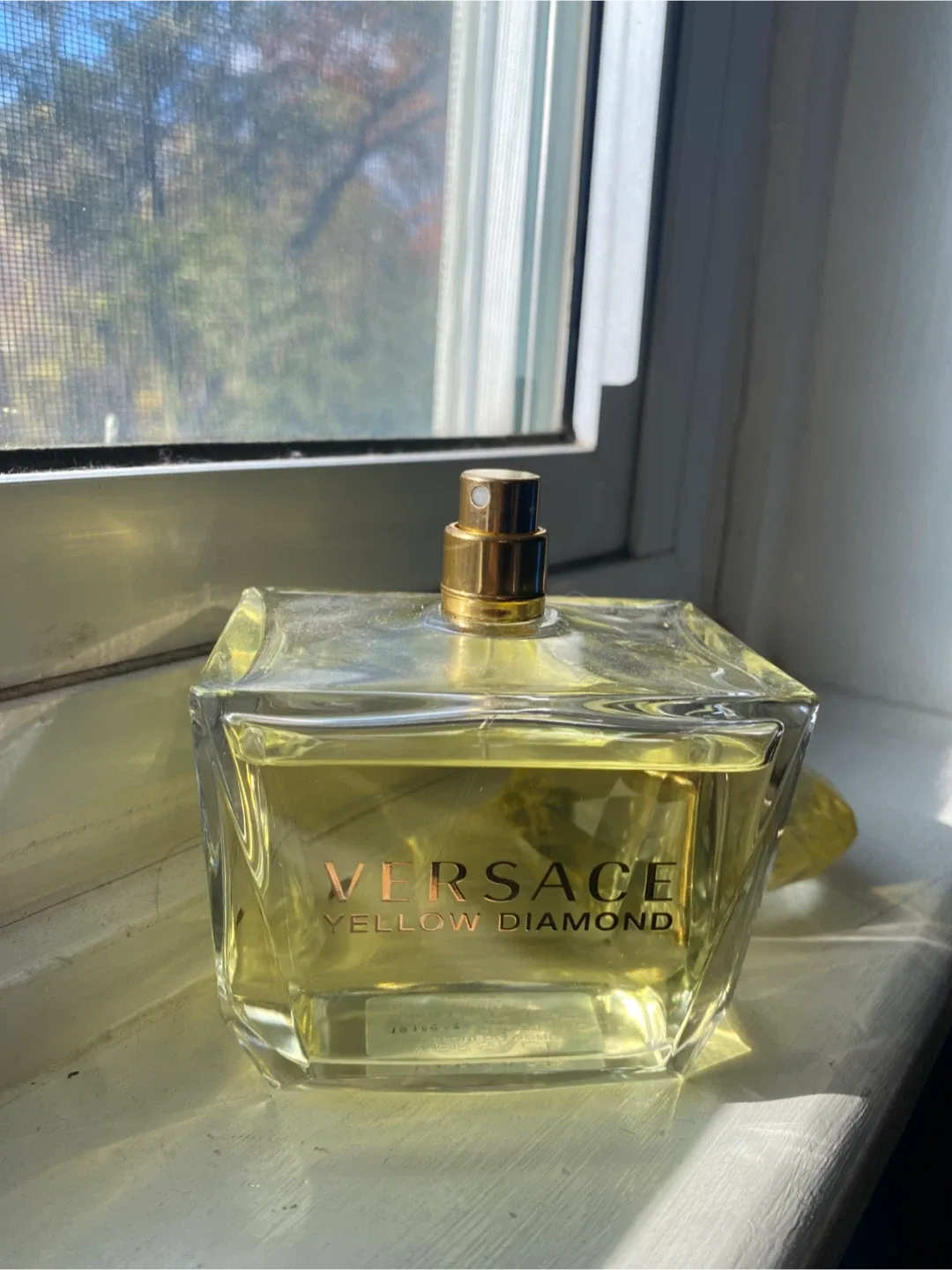 VERSACE Yellow Diamond perfume image indicator(4)