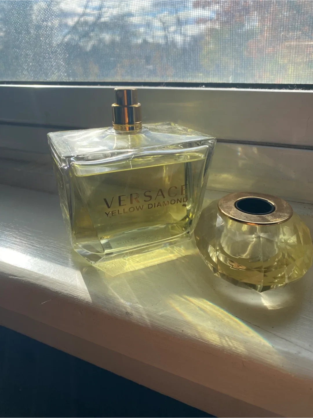 VERSACE Yellow Diamond perfume image indicator(3)