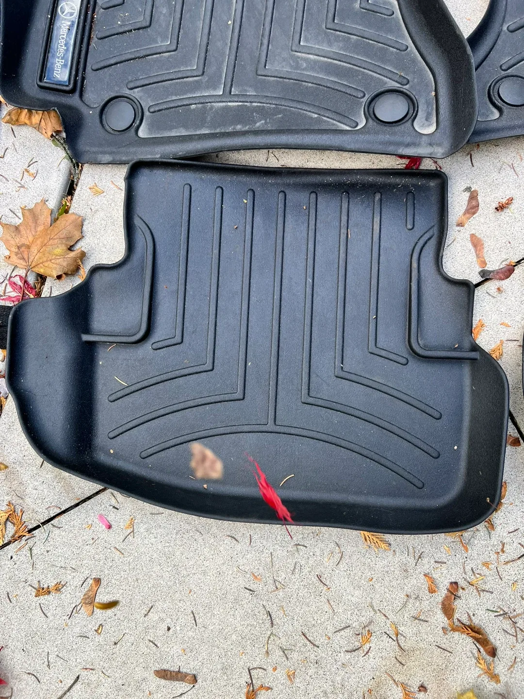 Mercedes-Benz c43/c300 (W205) coupe WeatherTech Floor Mats image indicator(4)