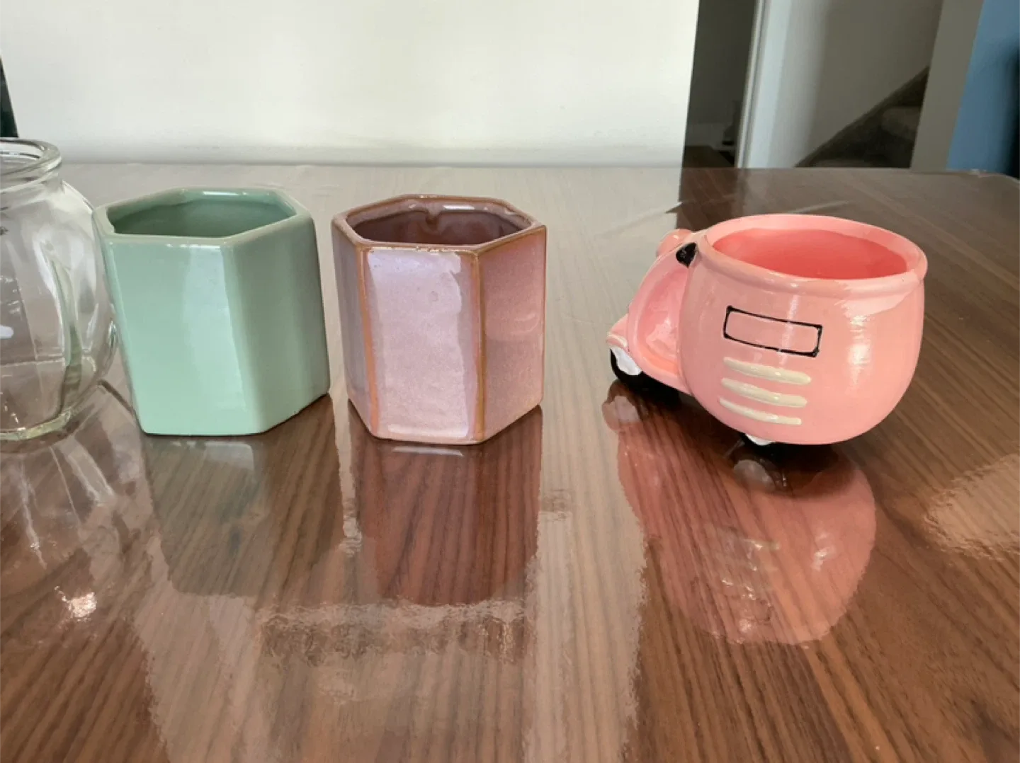 Four Assorted Decorative Planters image indicator(4)