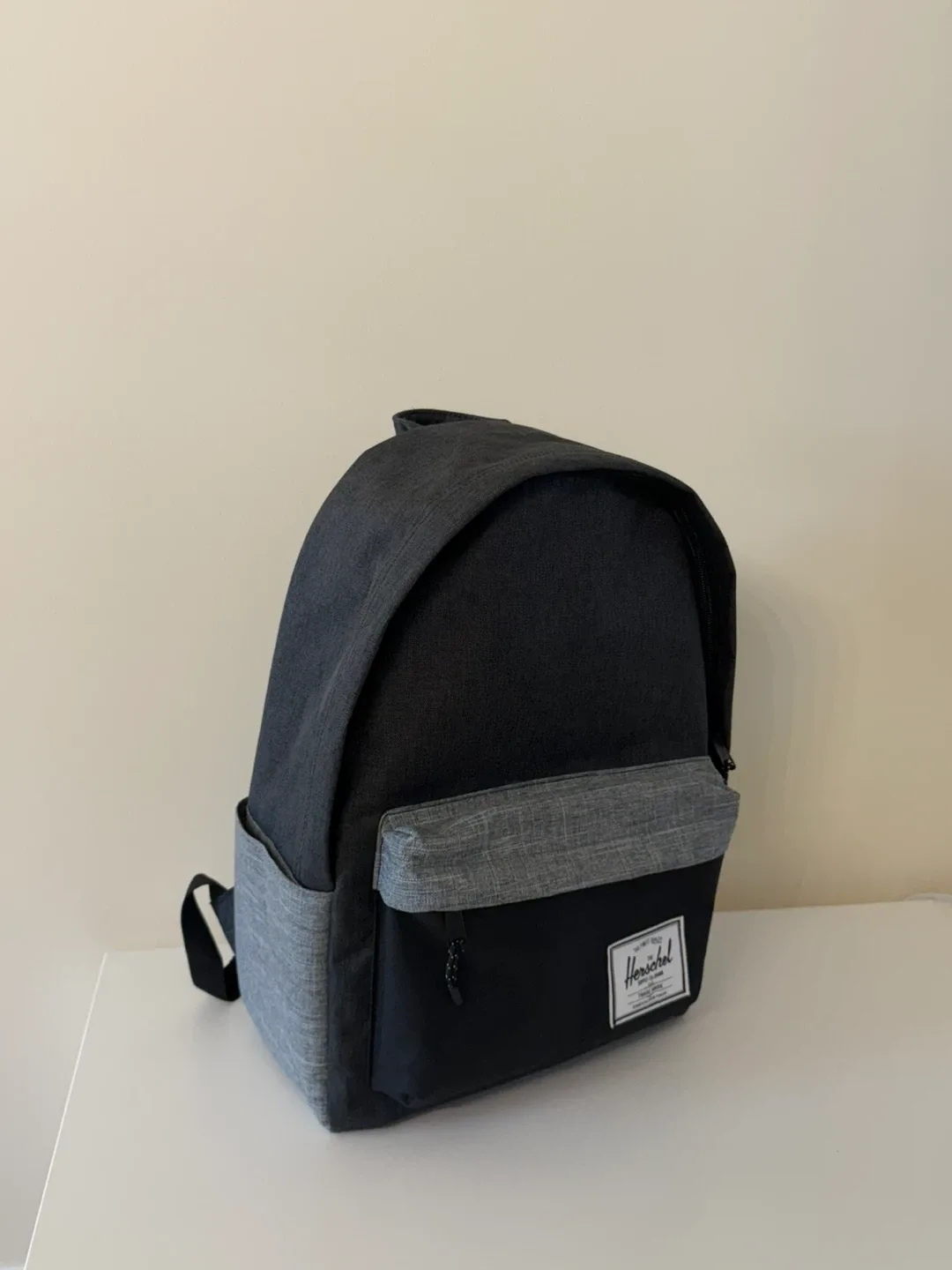 Herschel Backpack - Dark grey image indicator(2)