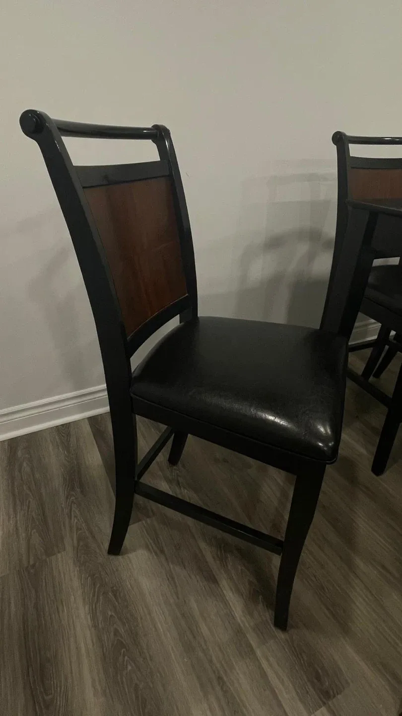 Dining Table with 6 or 8 Chairs - Black image indicator(4)