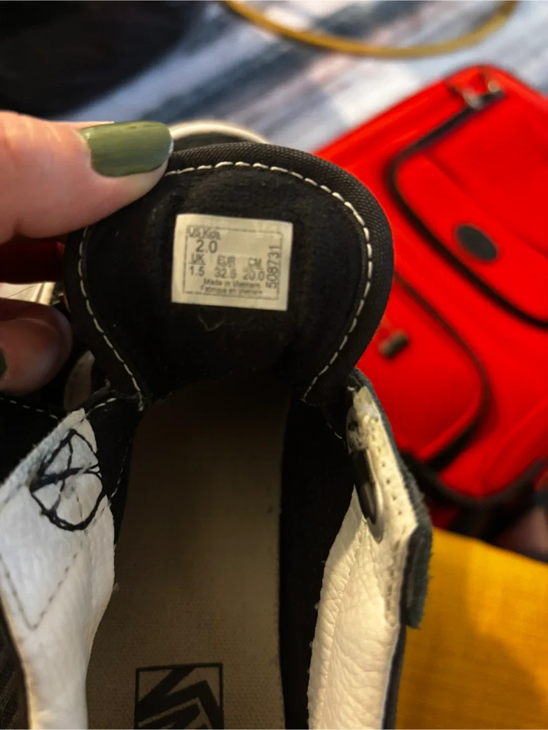 Vans Old Skool Kids Black Sneakers - Size US 2 image indicator(4)