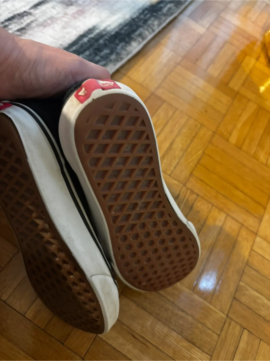 Vans Old Skool Kids Black Sneakers - Size US 2 image indicator(3)