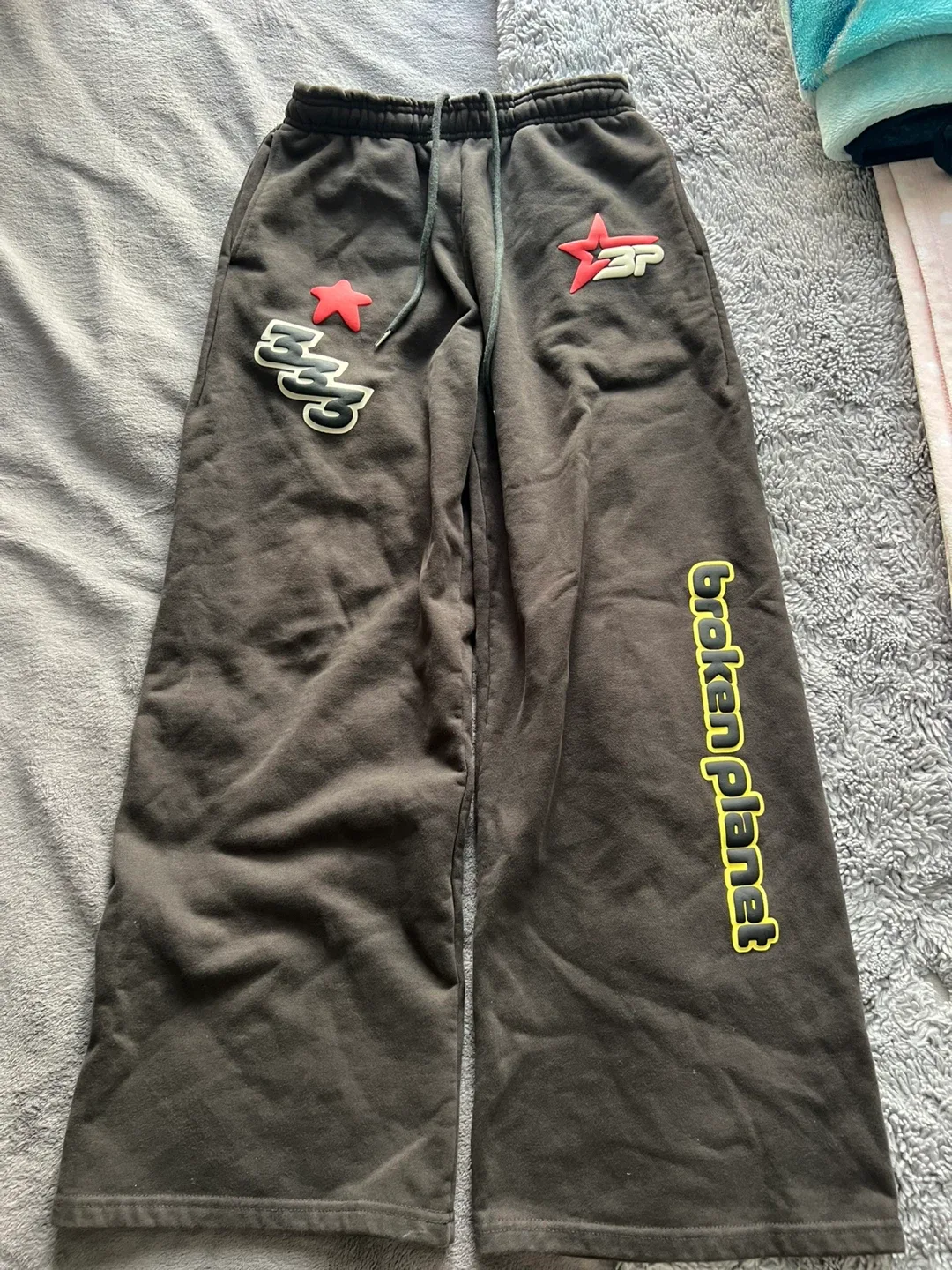 Broken Planet Full Zip Up Hoodie & Sweatpants Set image indicator(3)