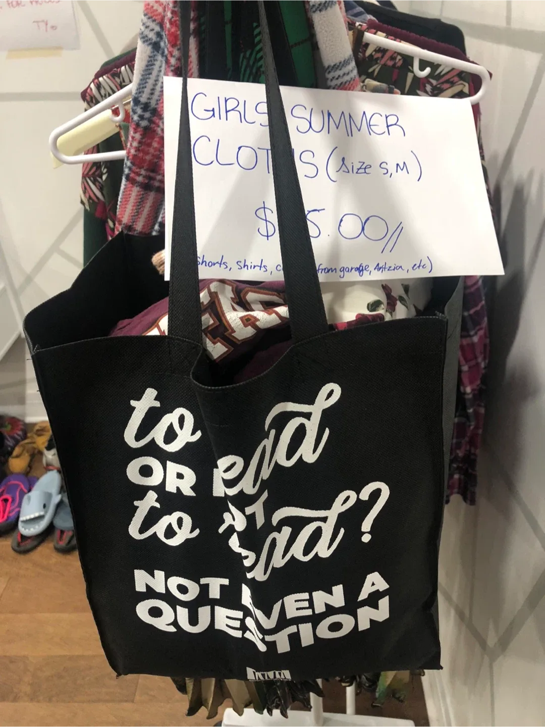 Mixed Clothes & Shoes (Women and Men) image indicator(2)