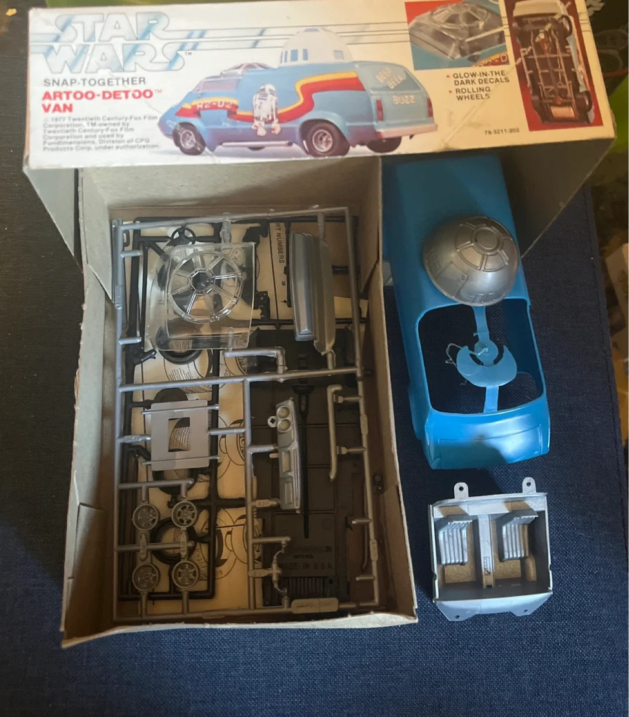 Star Wars Artoo-Detoo Van 1-3211 MPC Model Kit image indicator(6)