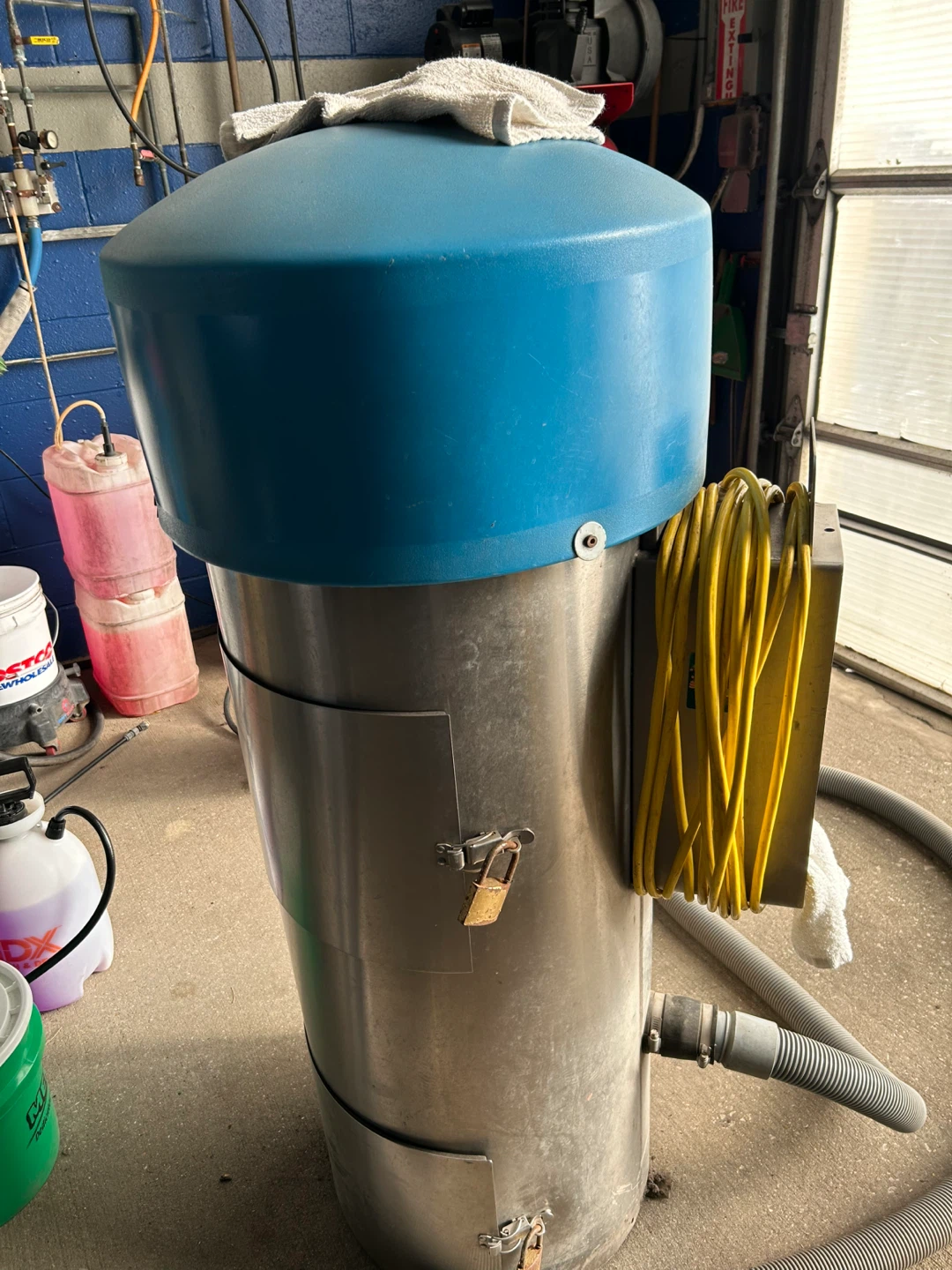 Comercial Vacums ,very strong I have 3 , $200.00 each.