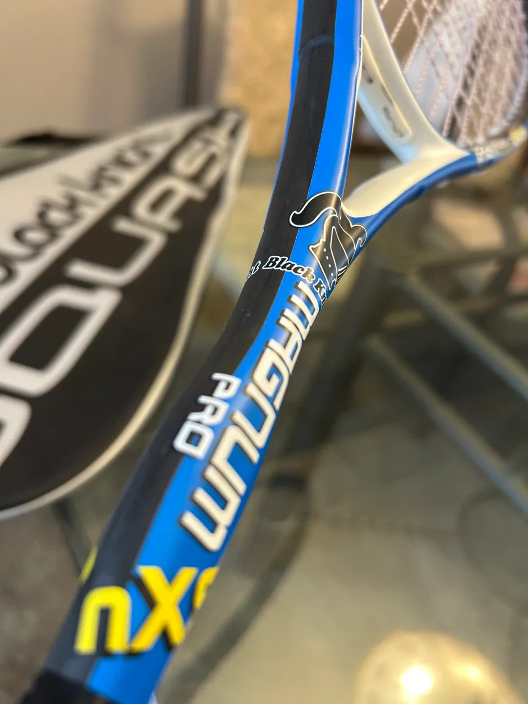 Black Knight Magnum PRO nXS nano 135 Squash Racket image indicator(3)