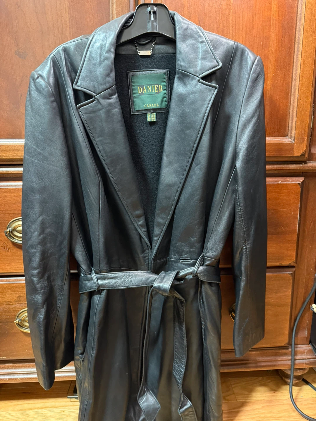 Danier Canada Leather Coat XL/TG
