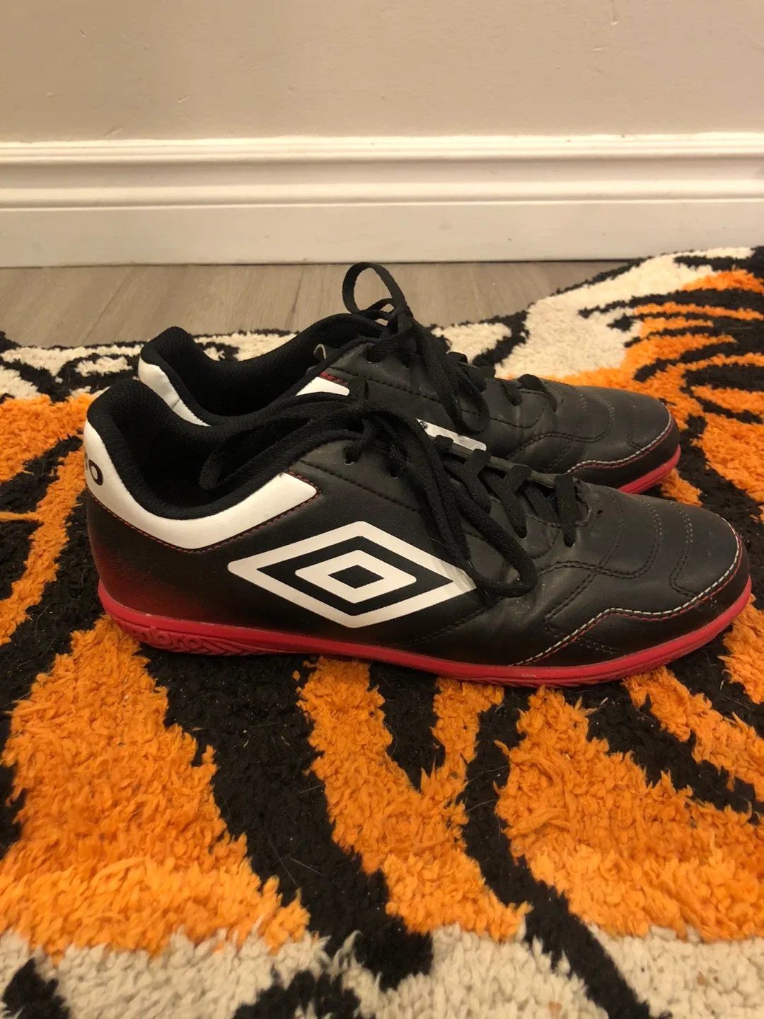 Umbro Classico VII IC Soccer Shoes - Size 7 image indicator(2)