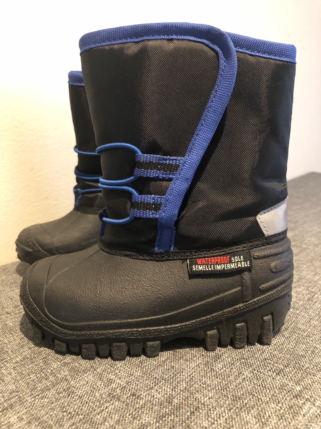 Kids' Winter Boots - Size 7 - photo 2
